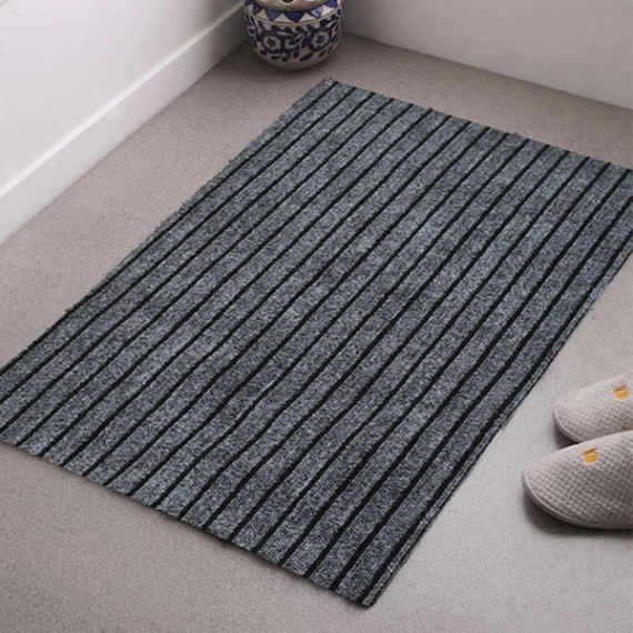 http://342977.6veg5luws.asia/products/grey-black-striped-microfiber-anti-skid-door-mat