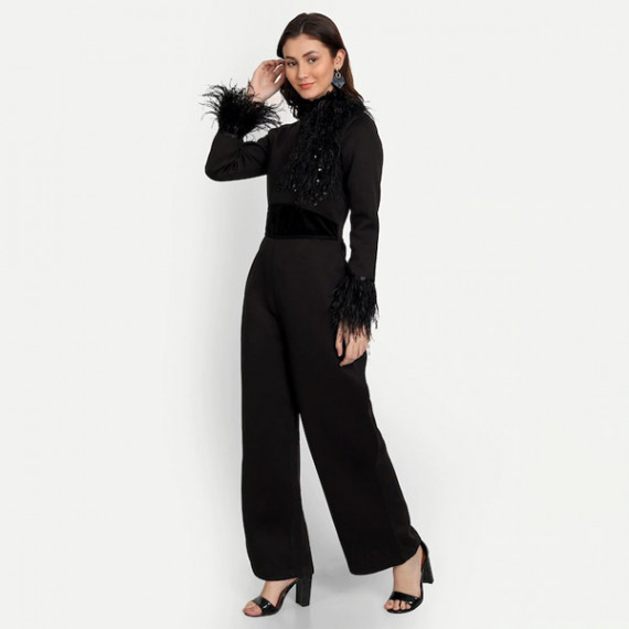 http://342977.6veg5luws.asia/products/black-basic-jumpsuit-with-embellished