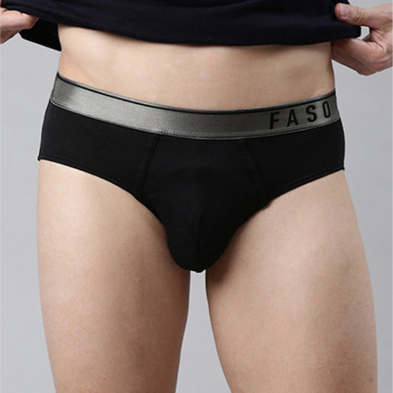 http://342977.6veg5luws.asia/products/men-black-solid-cotton-basic-briefs