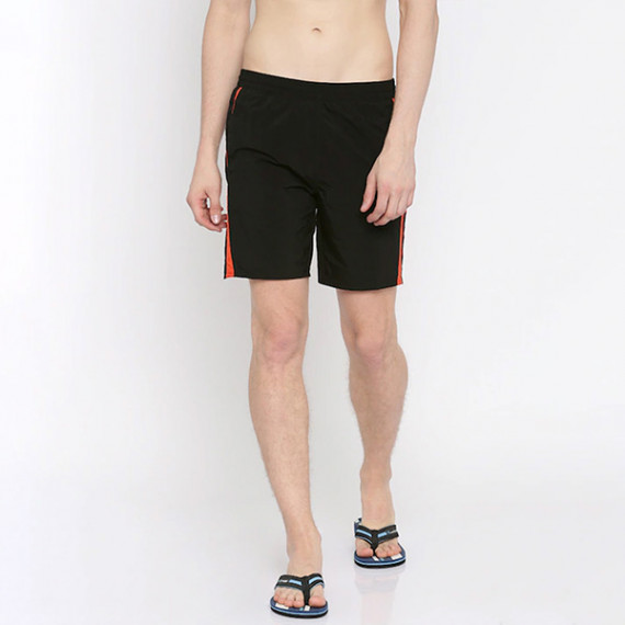 http://342977.6veg5luws.asia/products/black-swim-shorts