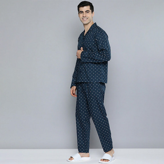 http://342977.6veg5luws.asia/products/men-navy-blue-white-printed-pure-cotton-night-suit