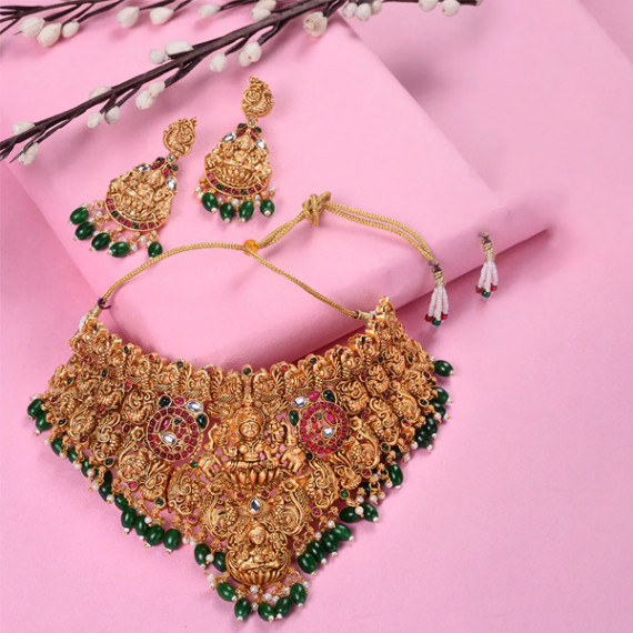 http://342977.6veg5luws.asia/products/gold-plated-kemp-stone-studded-lakshmi-design-with-dangling-green-beads-choker-set