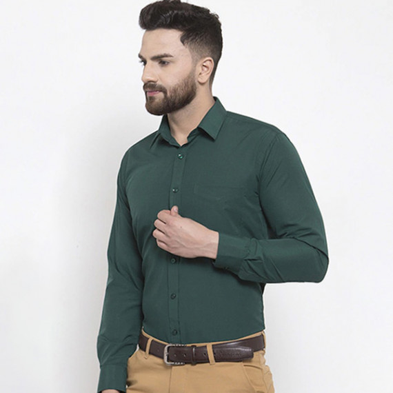 http://342977.6veg5luws.asia/products/men-green-slim-fit-solid-formal-shirt