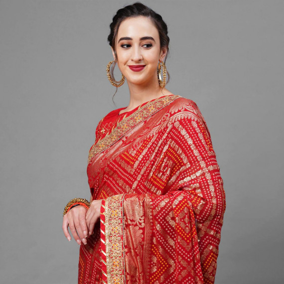 http://342977.6veg5luws.asia/products/red-gold-toned-woven-design-bandhani-saree